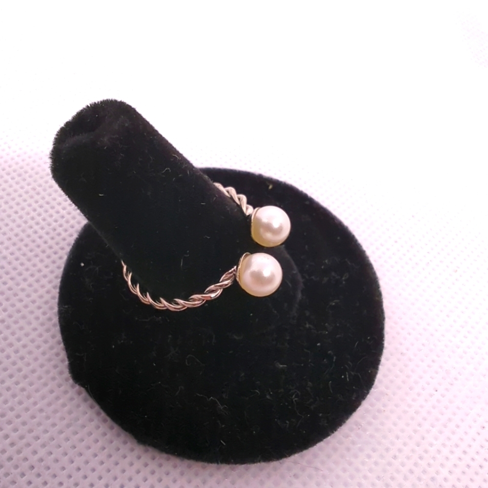 Silver Faux Pearl Open Ring Size 8.5 New without tags - Picture 5 of 5